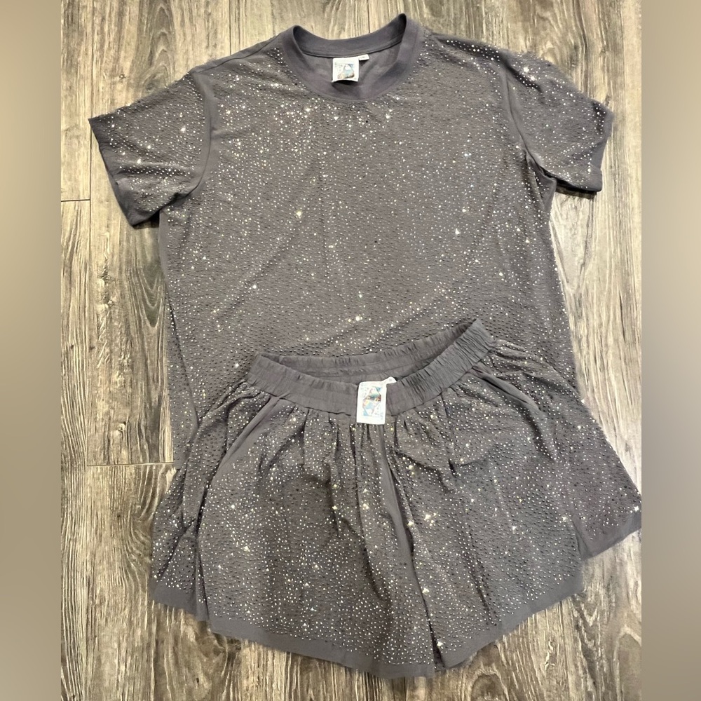 QUEEN OF SPARKLES Gray Sparkle Top and Shorts Set